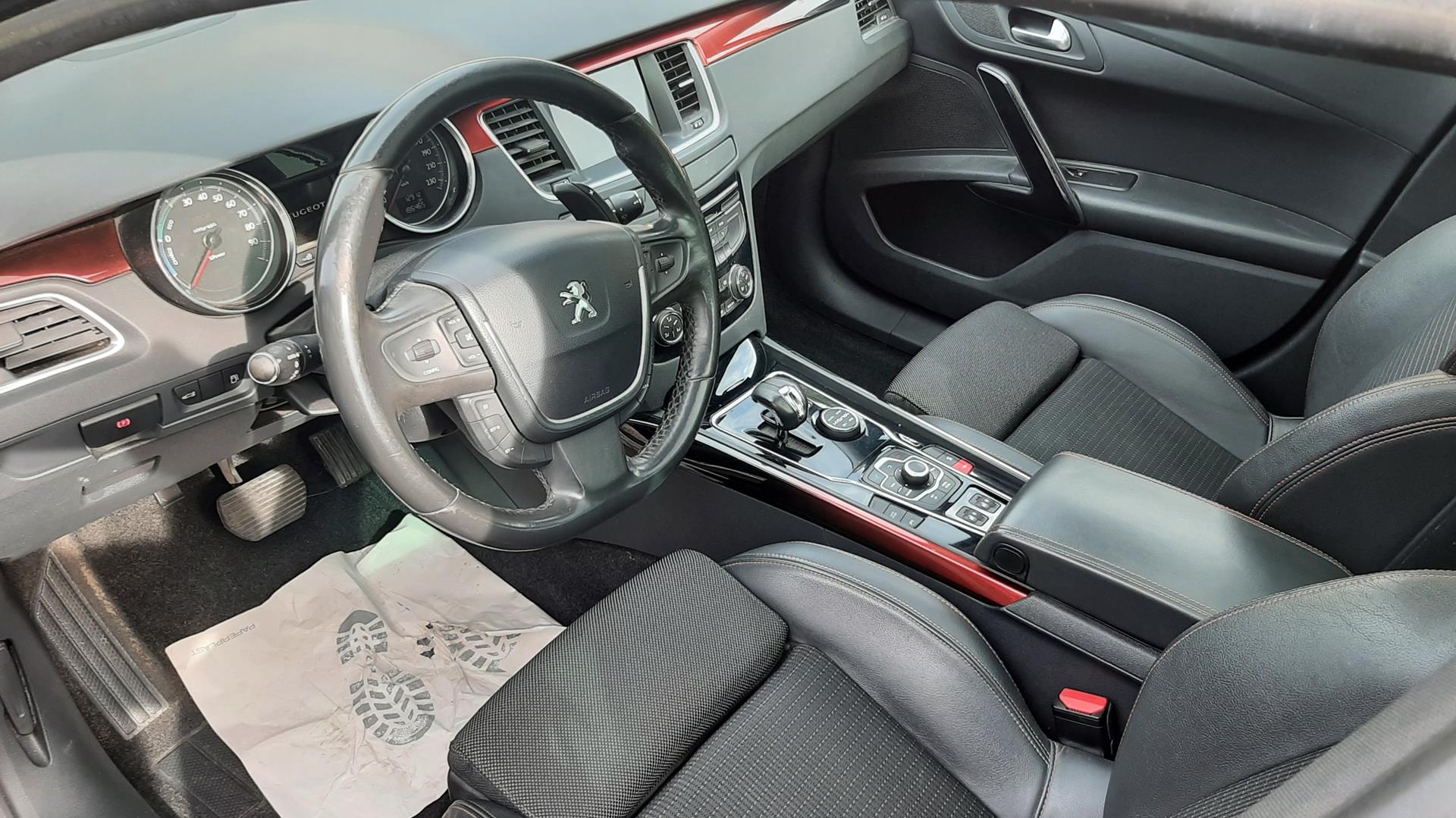 photos de la voiture en question