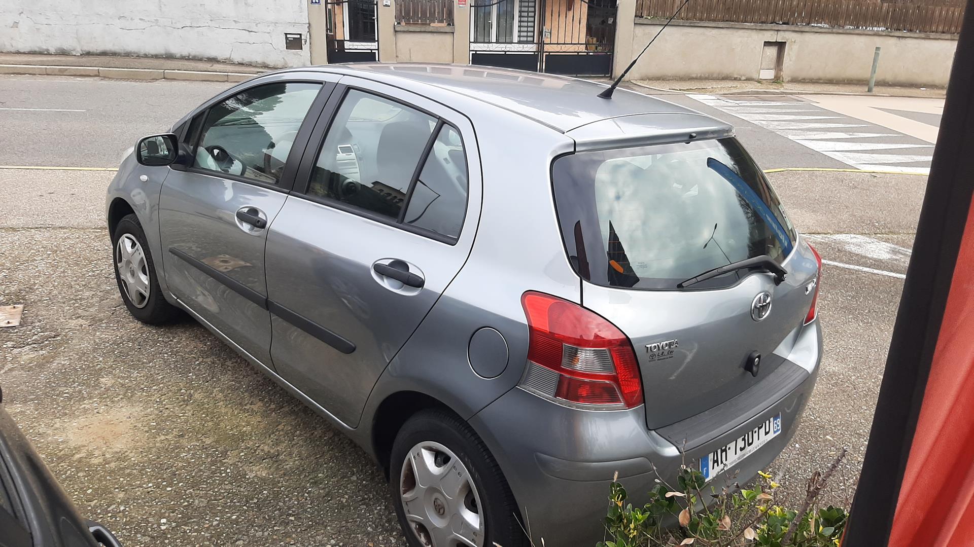 photos de la voiture en question