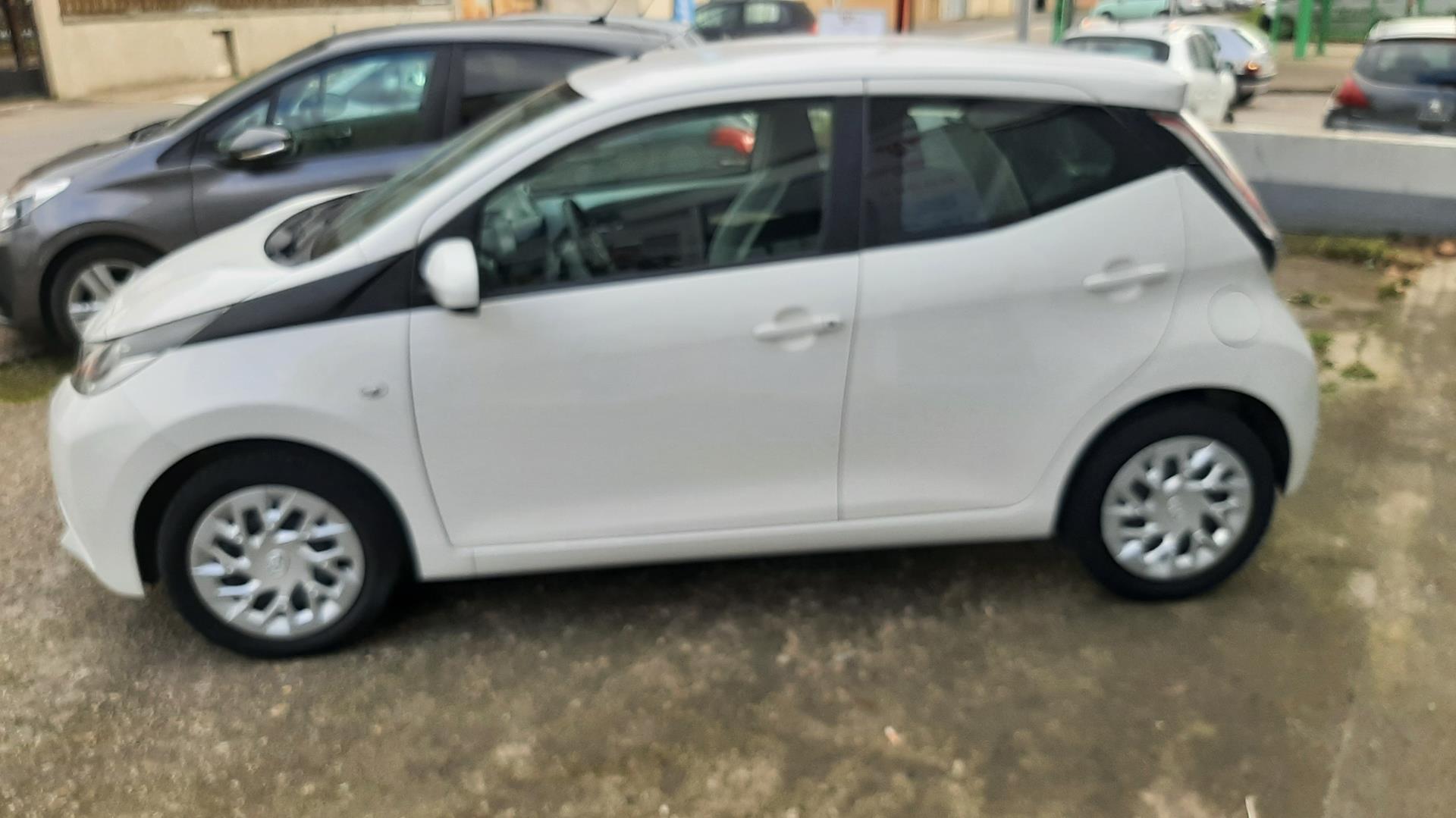 photos de la voiture en question