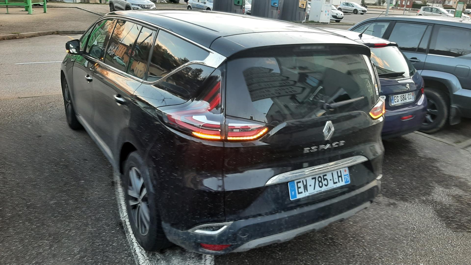 photos de la voiture en question