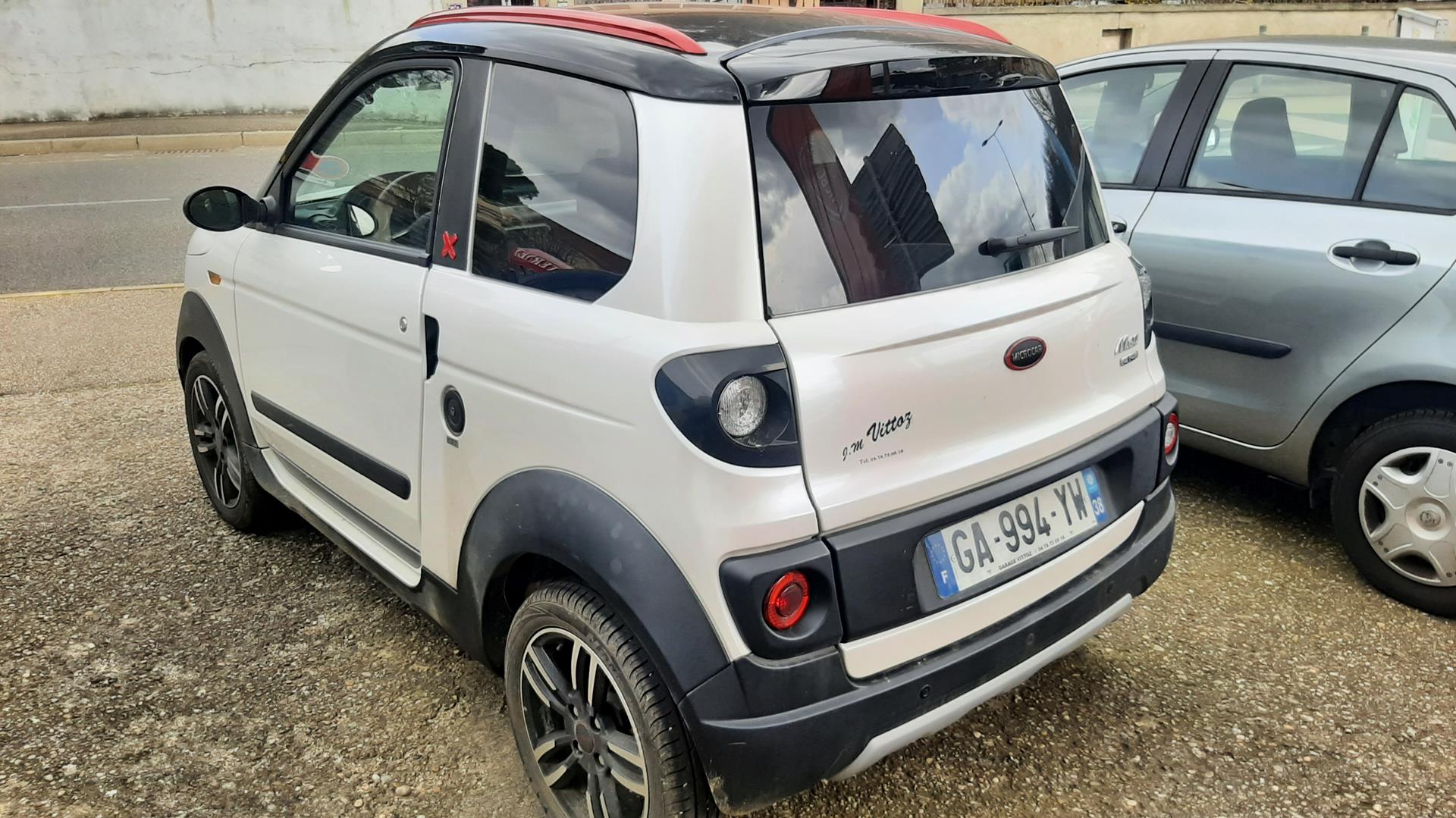 photos de la voiture en question
