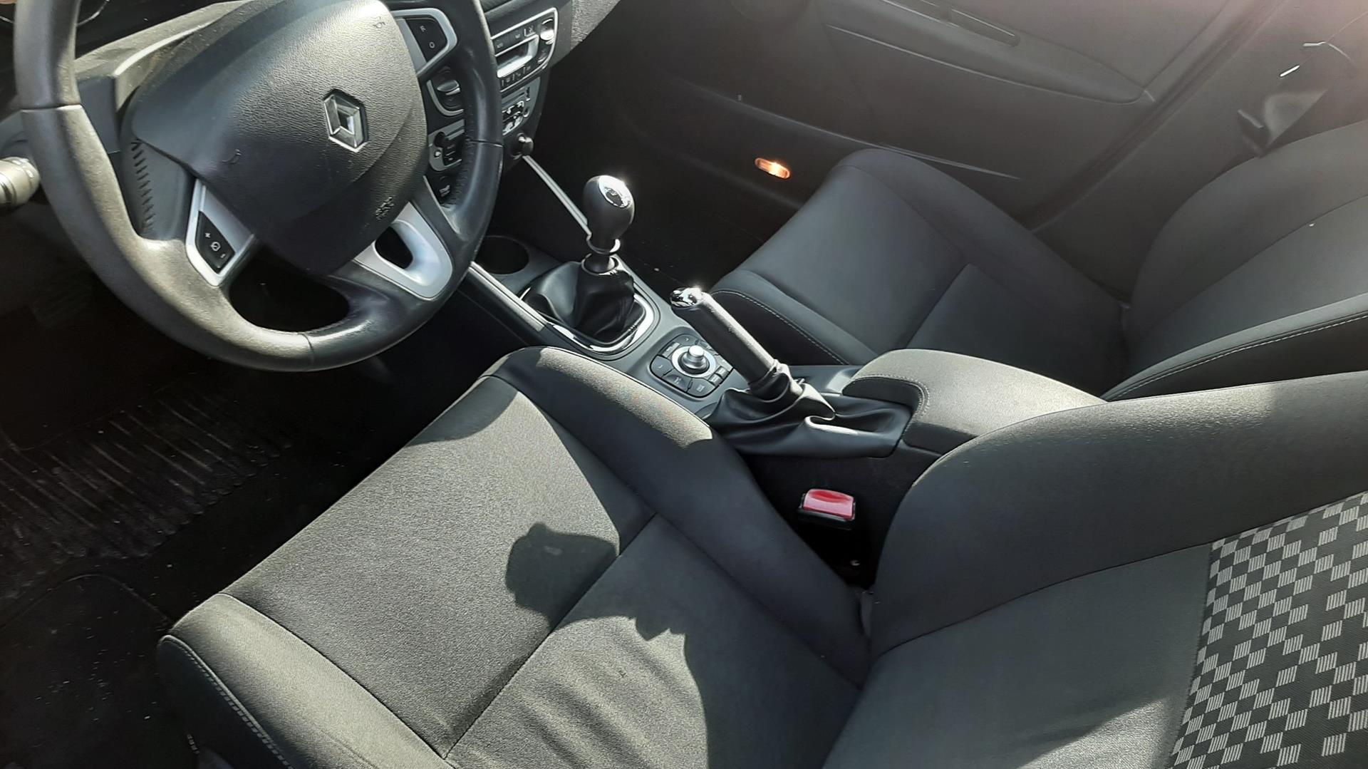 photos de la voiture en question