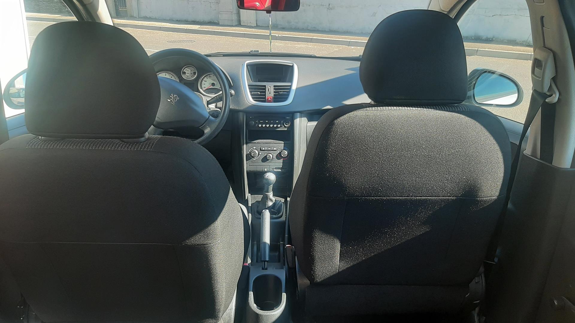 photos de la voiture en question