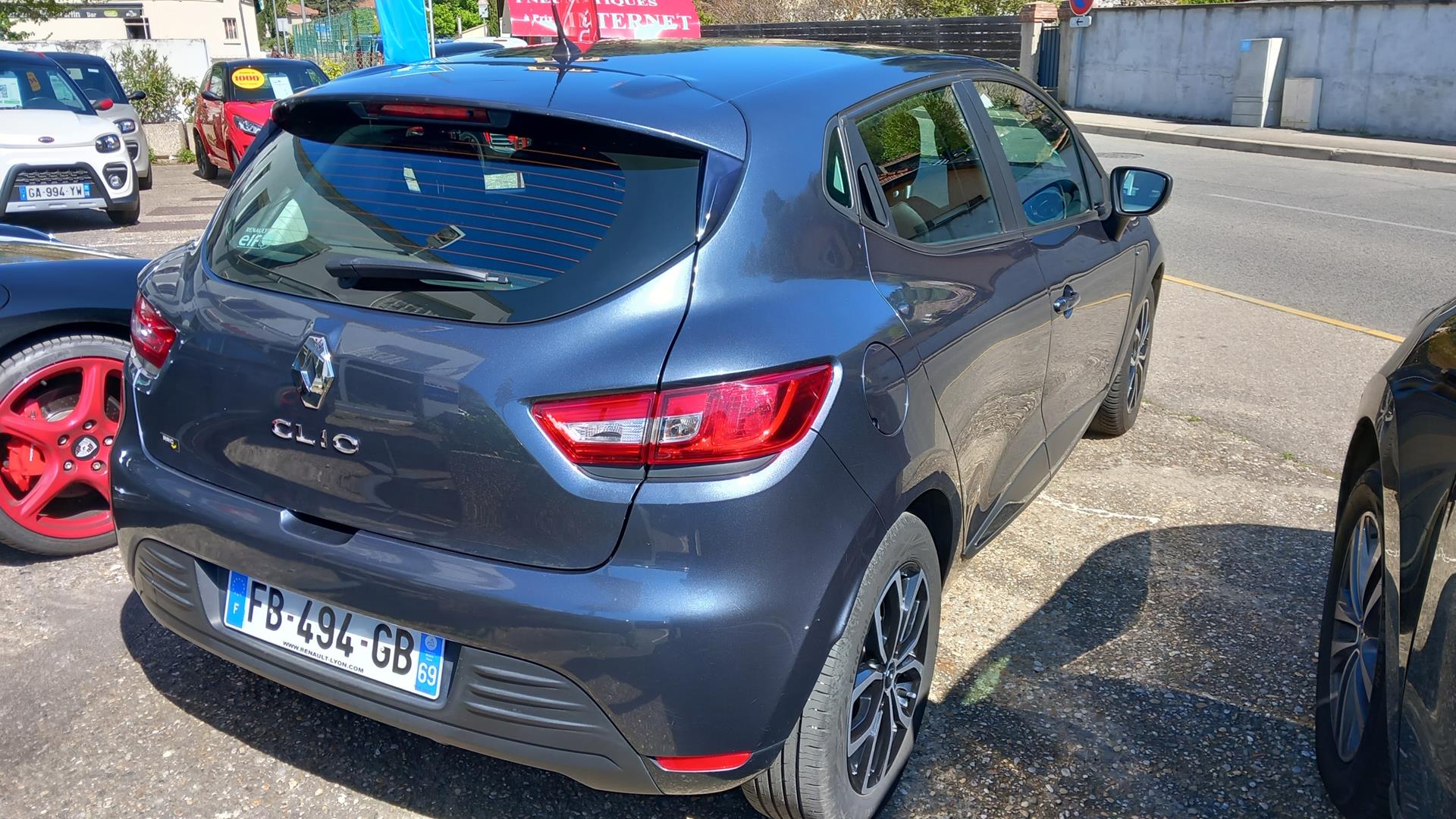 photos de la voiture en question