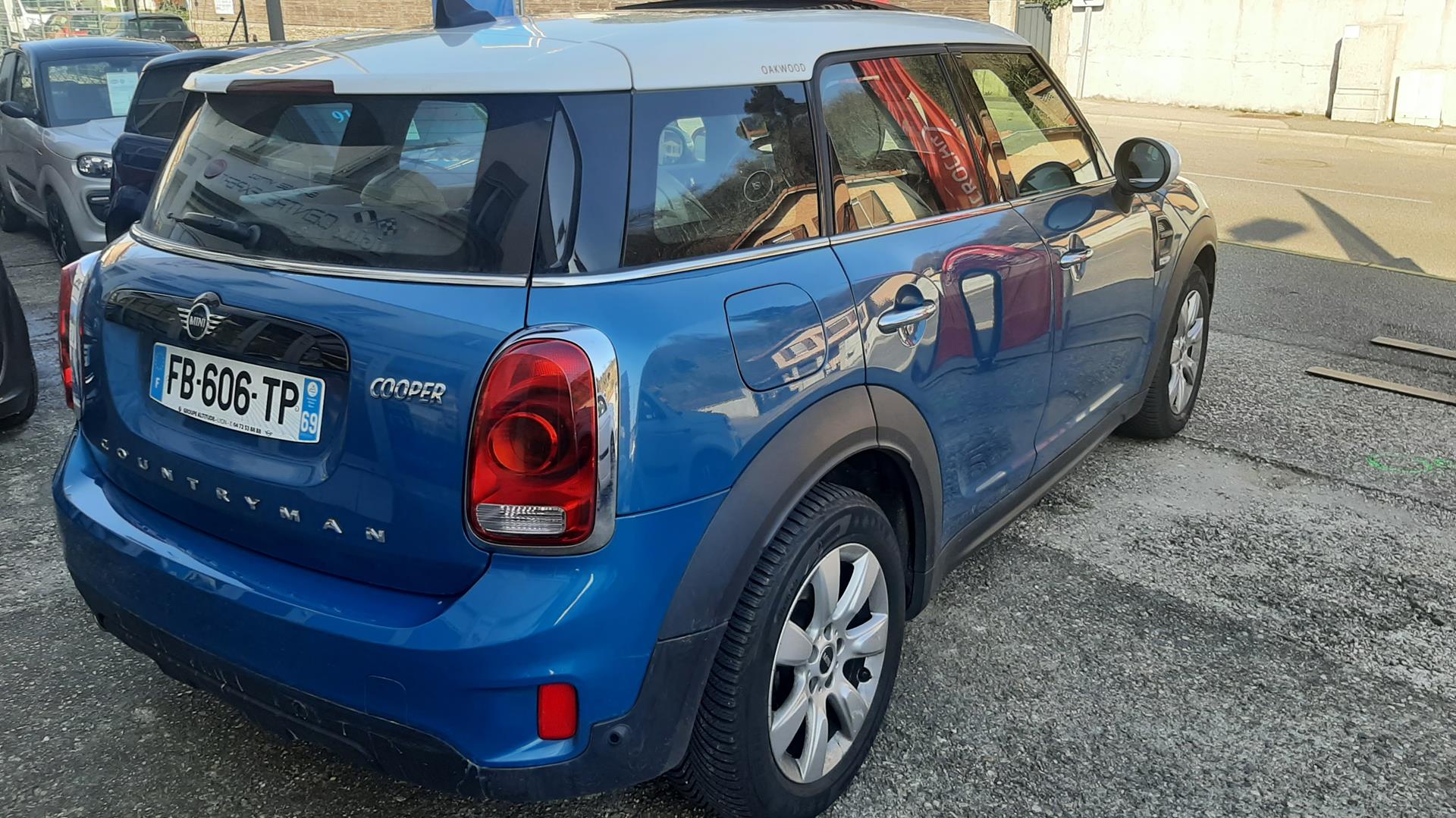 photos de la voiture en question