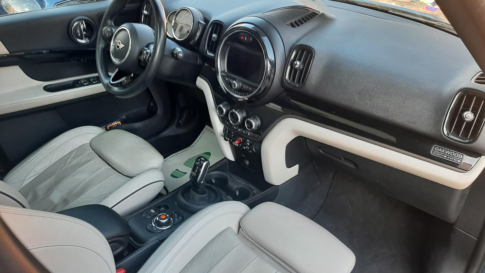 photos de la voiture en question
