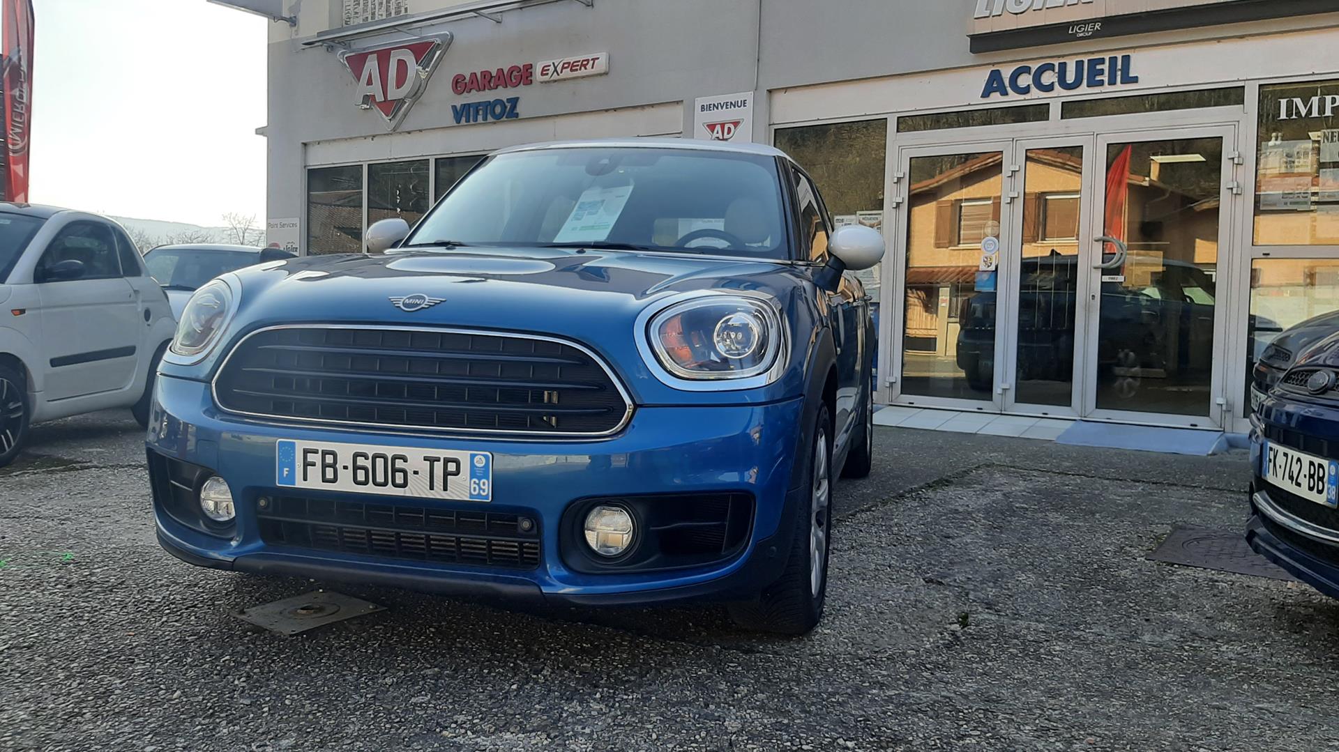 photos de la voiture en question