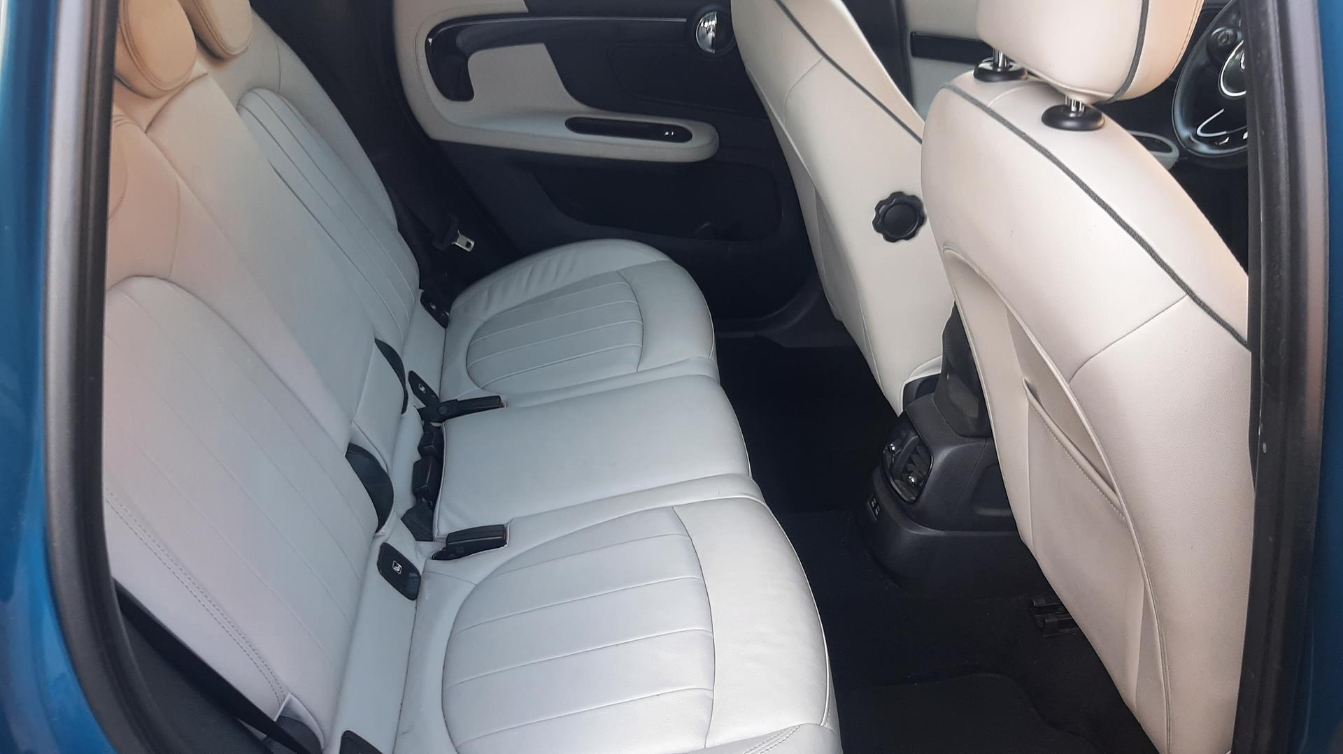 photos de la voiture en question
