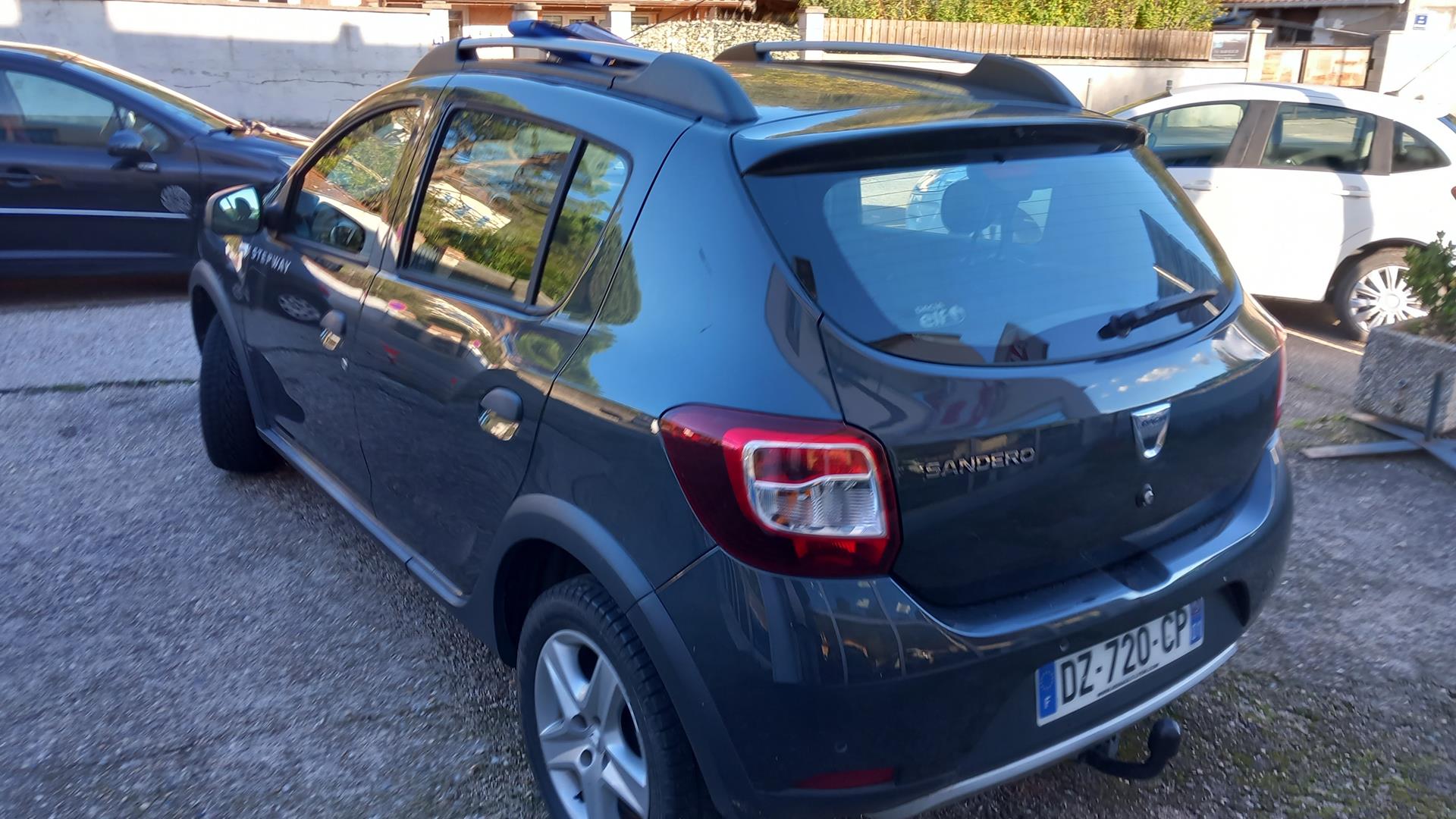 photos de la voiture en question