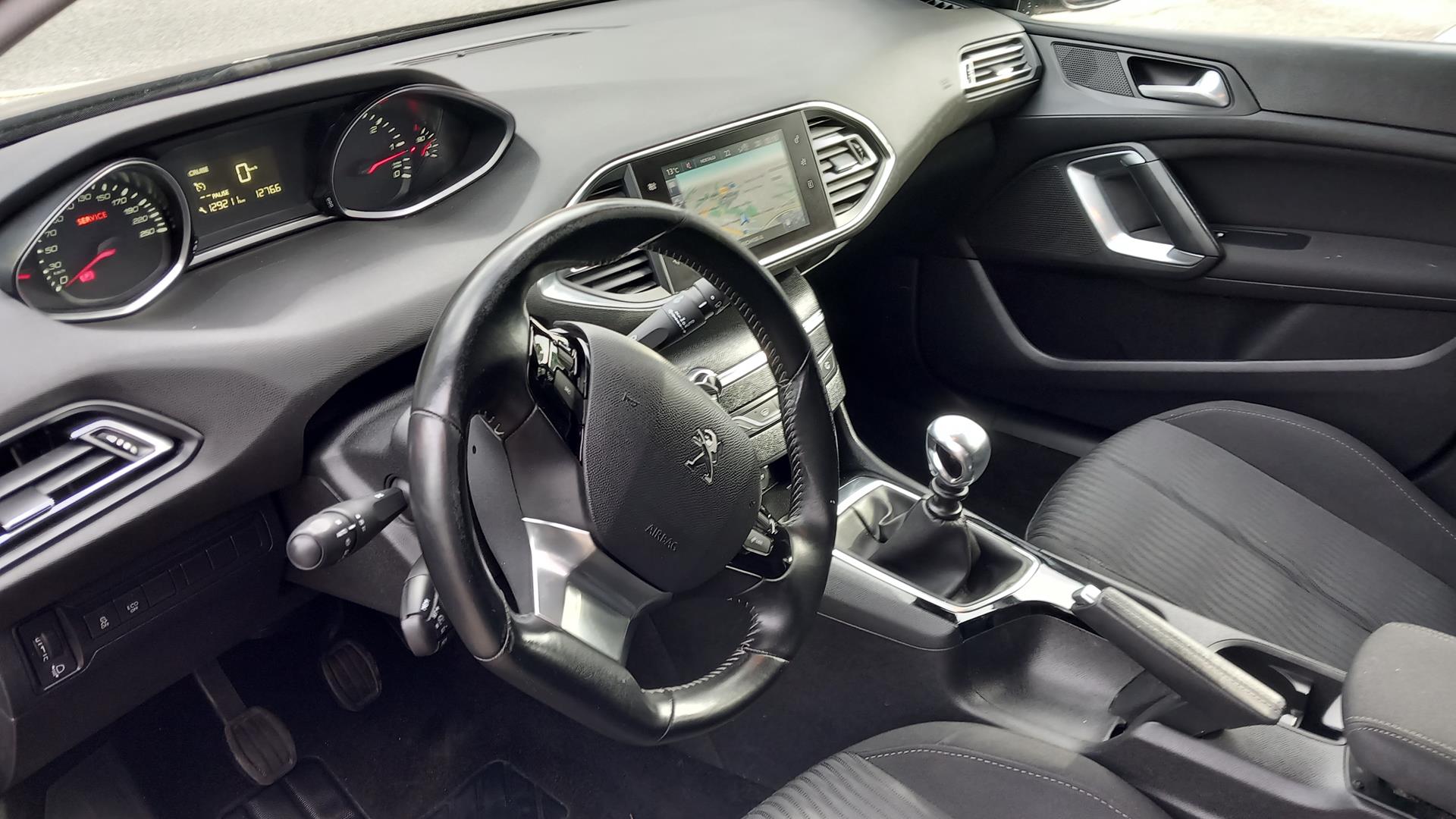photos de la voiture en question